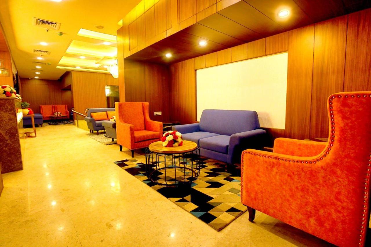 The Fern Residency Noida Otel Dış mekan fotoğraf