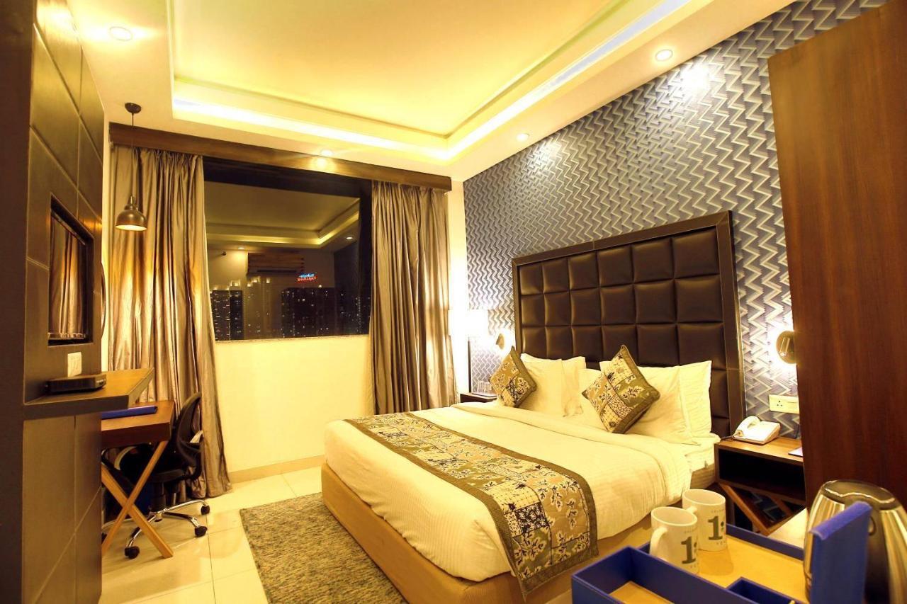 The Fern Residency Noida Otel Dış mekan fotoğraf