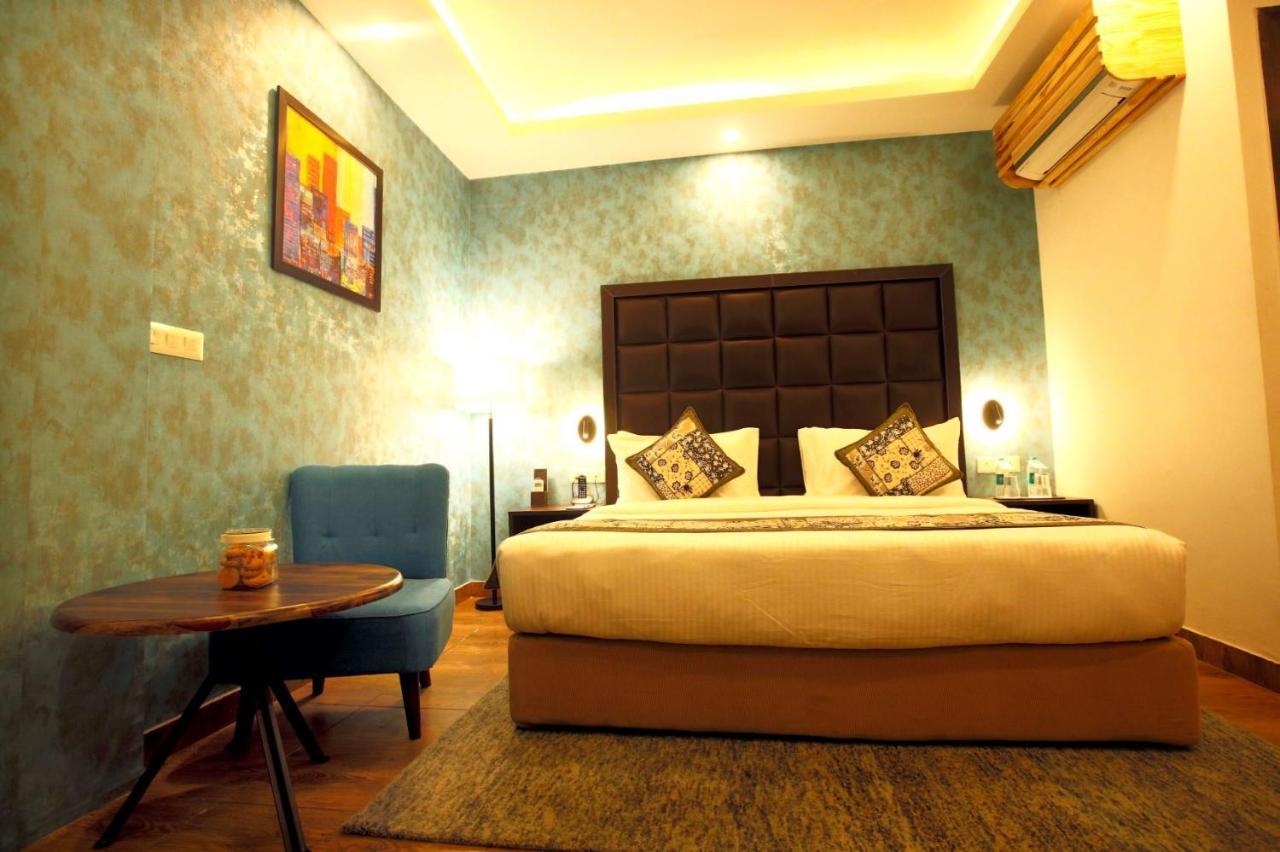 The Fern Residency Noida Otel Dış mekan fotoğraf